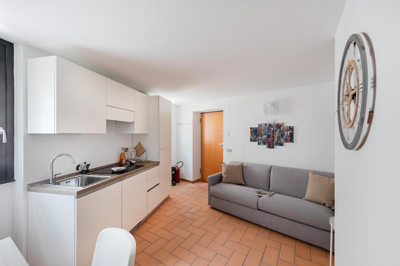 La Limonaia Apartments By Wonderful Italy ガルドーネ・リヴィエラ エクステリア 写真